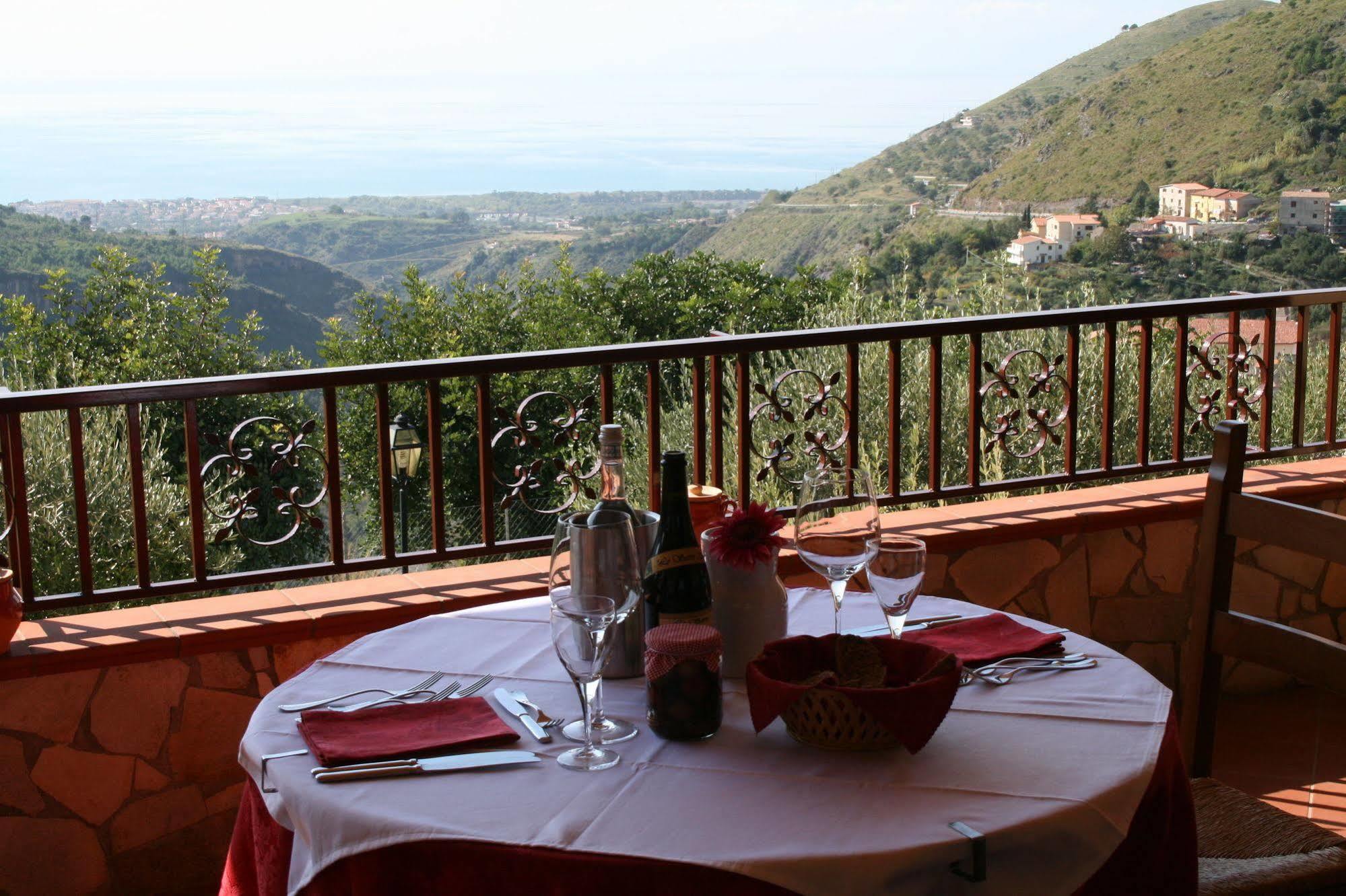 Hotel La Loggia Тортора Экстерьер фото